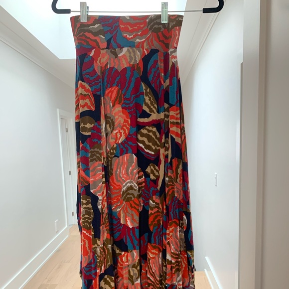 Flower skirt - Picture 1 of 5